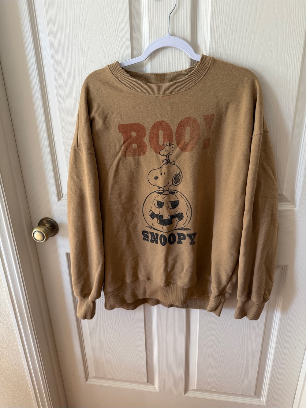 American Eagle Outfitters Brown Snoopy 'Boo' Pumpkin Graphic Crewneck Sz S.